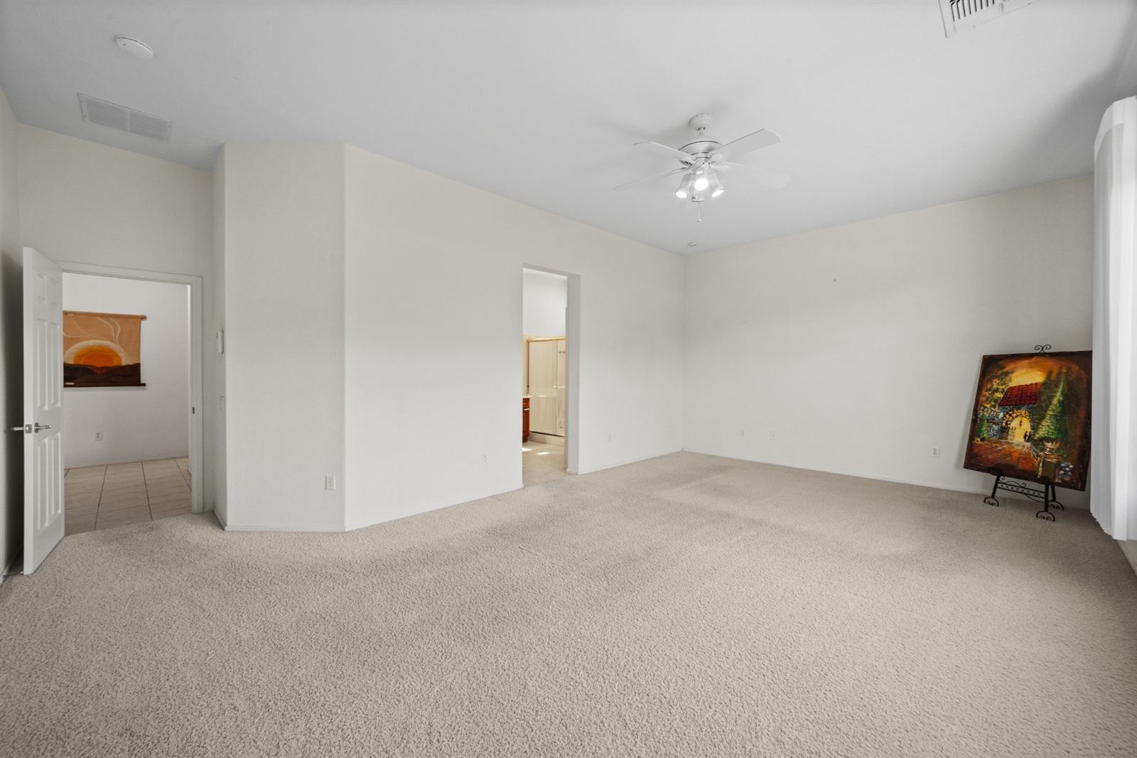 Additional bedroom